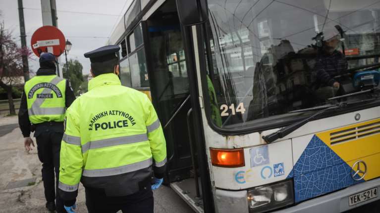Εντατικοί έλεγχοι στα μέσα μεταφοράς: Πώς η &quot;Αριάδνη&quot; έφερε μείωση 60% στα περιστατικά παραβατικότητας