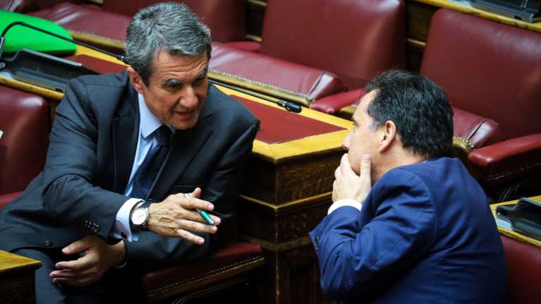 Κόντρα Γεωργιάδη-Λοβέρδου: &quot;Μη μου λέτε εμένα απειλές, δεν θα μιλήσει κανένας&quot; - &quot;Θέλετε να το κάνουμε ροντέο;&quot;