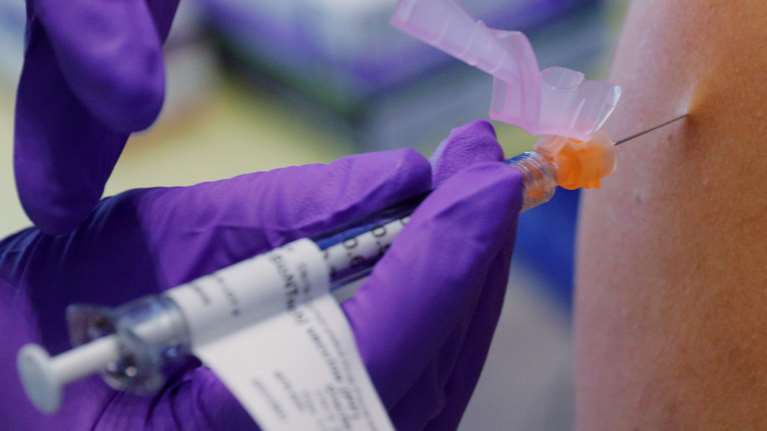 Κορονοϊός: Πρώτη αναφορά για παρενέργειες στο εμβόλιο Pfizer/BioNTech στη Φινλανδία