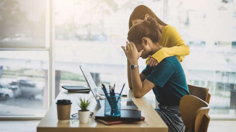 Η κατάθλιψη και το άγχος αυξάνουν όντως τον κίνδυνο καρκίνου; – Τι δείχνει νέα μελέτη