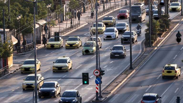 Αλλάζουν πλέον τα τέλη κυκλοφορίας με τον μήνα: Τι ισχύει ειδικά για φέτος - Πότε ενεργοποιείται η πλατφόρμα