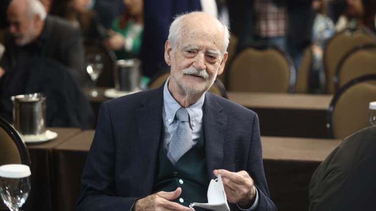 Απ. Κακλαμάνης: Εξοργιστικά τα περί επαναφοράς των συλλογικών συμβάσεων - Αυτό το κοινοβούλιο δεν εκπροσωπεί τον λαό