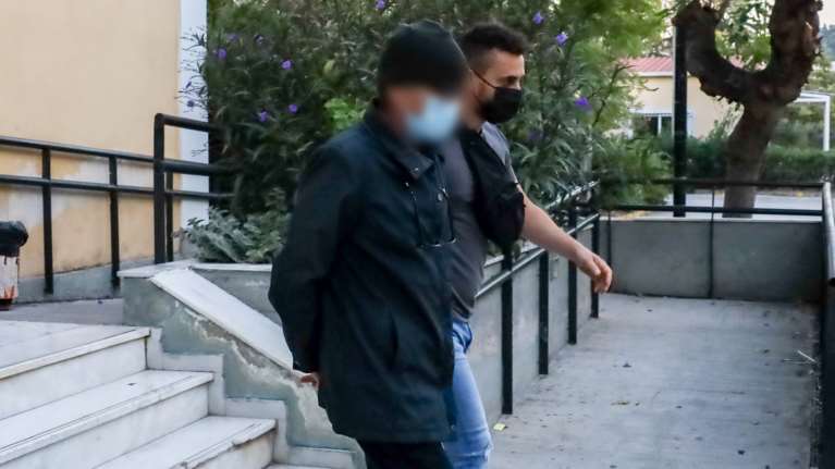 Ο παιδεραστής στον Άγιο Παντελεήμονα ξανάρχισε τα ίδια μόλις βγήκε από τη φυλακή - Βίασε δύο αγόρια 7 και 8 ετών