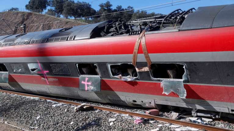 Νέα σιδηροδρομική τραγωδία συγκλονίζει την Ισπανία: Πώς έγινε το δυστύχημα με ένα νεκρό και 5 τραυματίες στην Καταλονία