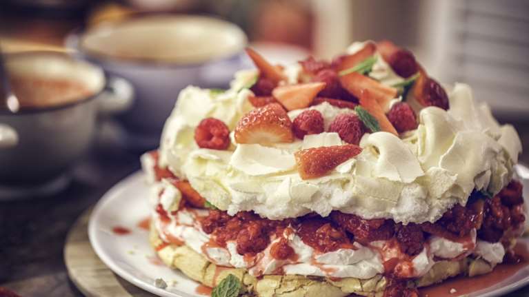 Εορτολόγιο: Ποιοι γιορτάζουν σήμερα, Πέμπτη 25 Μαΐου