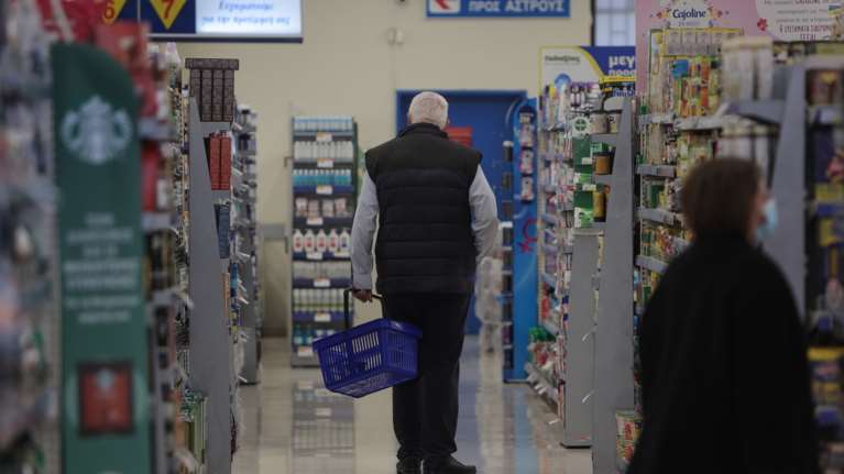 Οι ανατροπές που έφερε το &quot;καλάθι του νοικοκυριού&quot; για τους καταναλωτές - Ποια προϊόντα αγοράζονται περισσότερο