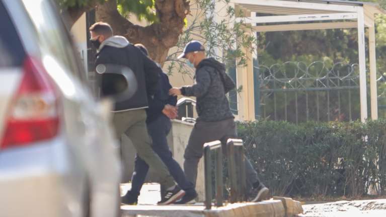 Κολωνός: Η 12χρονη μου είπε ότι δεν αντέχει άλλο να ζει - Κραυγή αγωνίας από τη θεία της ανήλικης