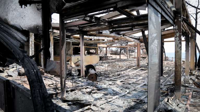 Δίκη για το Μάτι: Άρχισαν οι απολογίες - &quot;Ήταν μια τρελή ημέρα εκείνη...&quot; είπε ο τότε αρχηγός του Πυροσβεστικού Σώματος