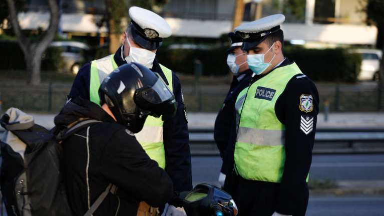 &quot;Λαβράκι&quot; έβγαλε αστυνομική επιχείρηση στην Μακεδονία: 25 συλλήψεις για ναρκωτικά, παράνομα όπλα, παρεμπόριο