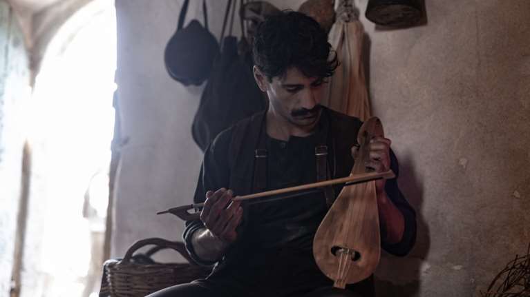 &quot;17 κλωστές&quot;: Η σειρά του Τσαφούλια με τον Πάνο Βλάχο έρχεται στο MEGA - Πότε θα τη δούμε