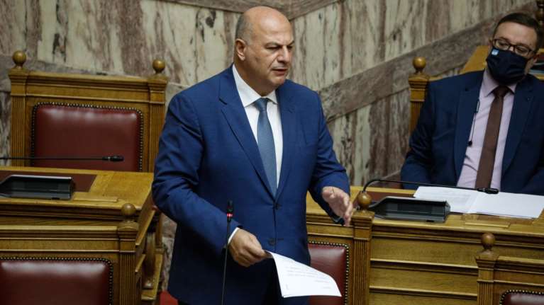 Τσιάρας: Δεν μπορούν να στερηθούν τα πολιτικά τους δικαιώματα οι Χρυσαυγίτες με τον Ποινικό Κώδικα του ΣΥΡΙΖΑ