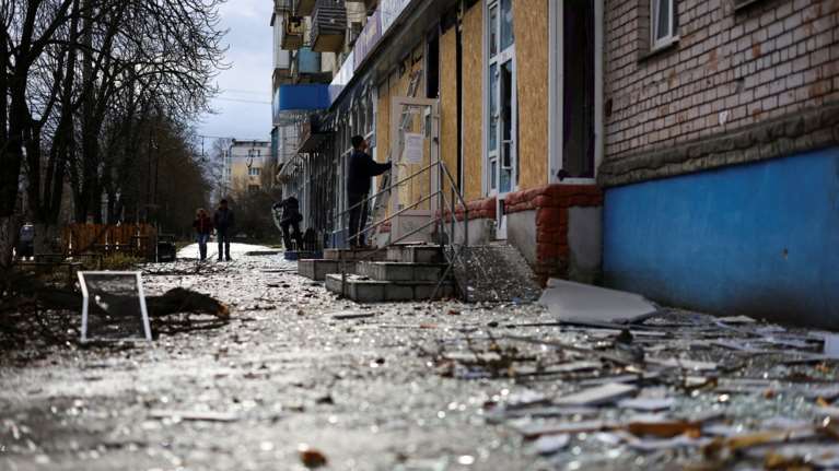 Πόλεμος στην Ουκρανία: Οι Ρώσοι σφυροκοπούν τη Χερσώνα - Νεκροί άμαχοι μετά από νέο βομβαρδισμό