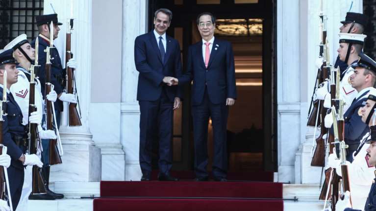 Συνάντηση Μητσοτάκη με τον Κορεάτη πρωθυπουργό: Εύσημα για τον ρυθμό ανάπτυξης και ευχαριστώ στον ελληνικό λαό για το 1950