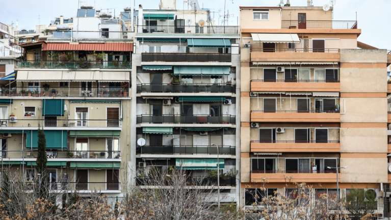 Η στεγαστική κρίση και οι 250.000 κατοικίες που περιμένουν ανακατασκευή - Γκρίνιες για το πρόγραμμα &quot;Σπίτι μου&quot;