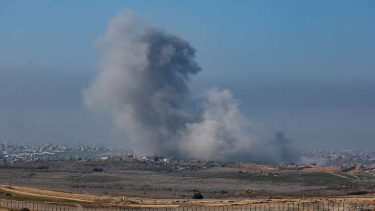 Κοντά σε συμφωνία κατάπαυσης του πυρός Ισραήλ και Χαμάς - Συνεχίζονται οι βομβαρδισμοί στη Γάζα