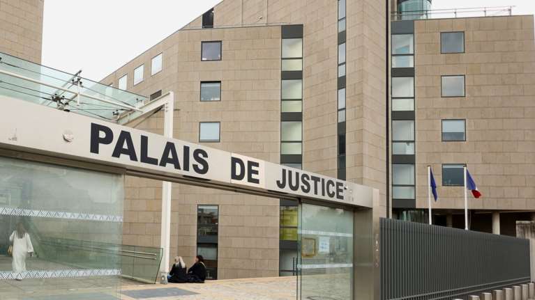 Νέα υπόθεση Πελικό στη Γαλλία: 47χρονος κατηγορείται ότι νάρκωσε και βίασε τουλάχιστον 17 γυναίκες