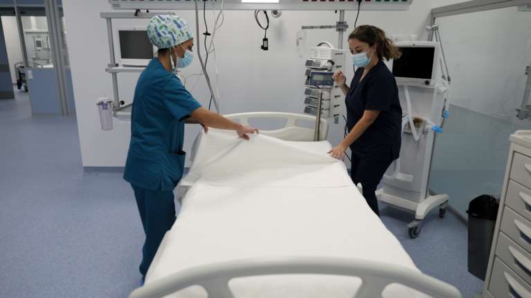 Τραγωδία στη Θεσπρωτία: Ζευγάρι ανεμβολίαστων ηλικιωμένων πέθανε από κορονοϊό με διαφορά δύο ημερών