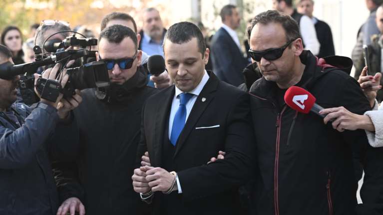 Στα Δικαστήρια Λαμίας αύριο ο Ηλίας Κασιδιάρης - Για τα κηρύγματα μίσους μέσα από τη φυλακή