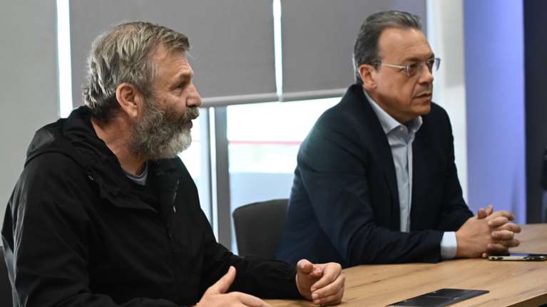 Ο Γκλέτσος προειδοποιεί τον Φάμελλο: &#39;&#39;Σύντροφε Σωκράτη ξύπνα, δες τι γίνεται&#39;&#39;