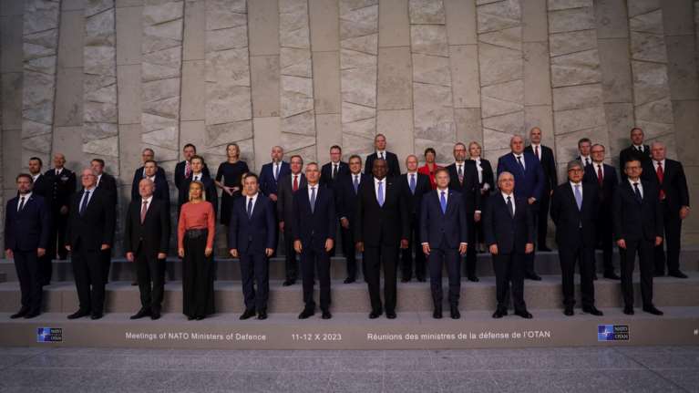 Ο Ισραηλινός υπουργός έδειξε στους ομολόγους του στο ΝΑΤΟ ένα "φρικιαστικό" βίντεο από την επίθεση της Χαμάς