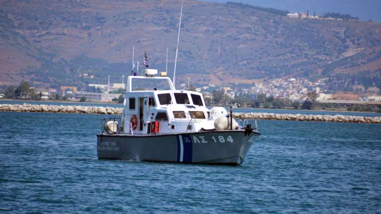 Μύκονος: Ενας νεκρός σε βοηθητικό σκάφος θαλαμηγού που προσέκρουσε σε ύφαλο