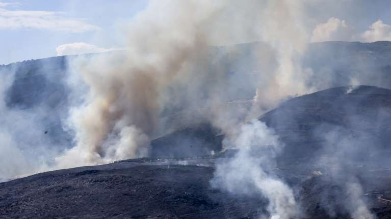 Υπό έλεγχο η πυρκαγιά στον Αδριανό Λασιθίου - Σε επιφυλακή οι δυνάμεις