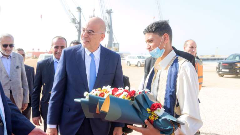 Αποκαλύψεις Politico για το επεισόδιο Δένδια στη Λιβύη: &quot;Γεια σας και αντίο&quot; - Εκανε σήμα με το δάχτυλο και έφυγε σαν αστραπή