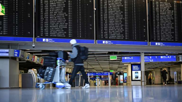 Γερμανία: Απεργιακές κινητοποιήσεις στα αεροδρόμια - Τουλάχιστον 3.400 πτήσεις ακυρώνονται