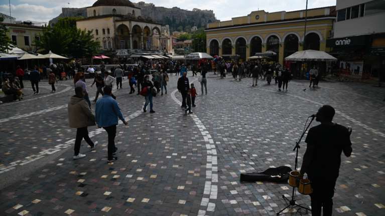 Κορονοϊός: &quot;Στενάζει&quot; η Αττική με 12.884 κρούσματα - 4.044 μόνο στο κέντρο της Αθήνας - 3.739 στη Θεσσαλονίκη