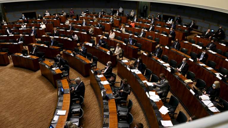 Ταμείο Ανάκαμψης: Οριακό "ναι" από το κοινοβούλιο της Φινλανδίας μετά από θρίλερ - Aπομένουν 5 χώρες