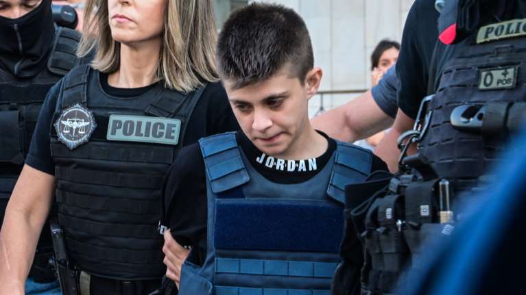 Η Μουρτζούκου δέχθηκε επίθεση μέσα στη φυλακή από τη μητέρα του 3χρονου Αγγελου - Οδηγήθηκε στο νοσοκομείο