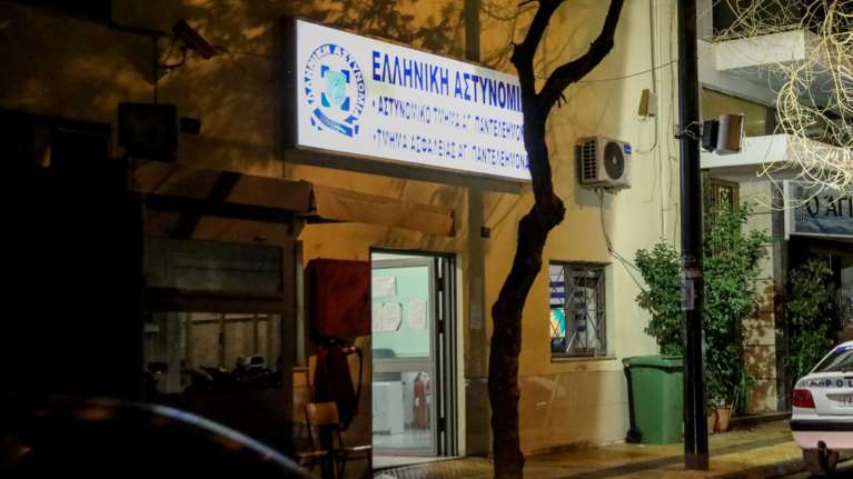 Εκλογές 2023: Τι ώρες θα λειτουργούν τα γραφεία Ταυτοτήτων και Διαβατηρίων το Σαββατοκύριακο