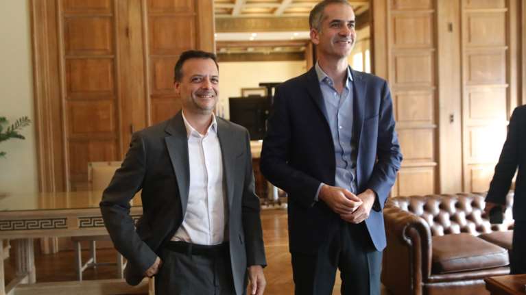 Κόντρα Μπακογιάννη-Δούκα για τον λόφο του Στρέφη: &quot;Πανηγυρίζει η ΑΝΤΑΡΣΥΑ&quot; - &quot;Πρόκληση να κουνάει το δάχτυλο&quot;