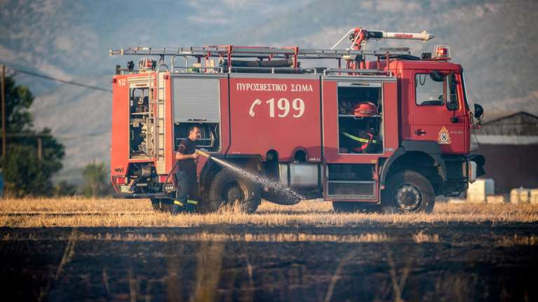 Πυρκαγιά στην Κρηνίδα Σερρών: Διάσπαρτες εστίες καίνε σε έκταση χαμηλής βλάστησης