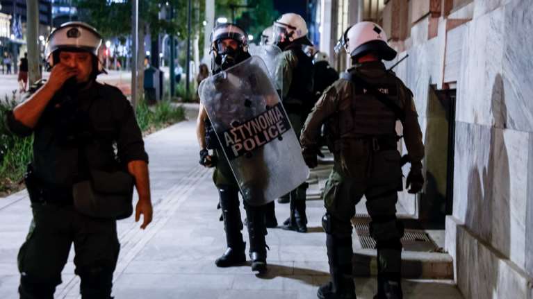 Οικονόμου για τον τραυματισμό της 16χρονης στο Νέο Ηράκλειο: Δεν έχει εμπλοκή η αστυνομία, έτρεξε για βοήθεια