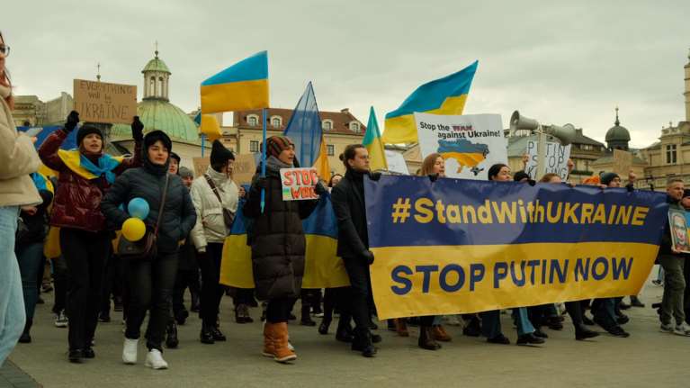 Πολωνία: 327.000 πρόσφυγες από την Ουκρανία - Αντιπολεμικές διαδηλώσεις και στην Κρακοβία [Εικόνες]