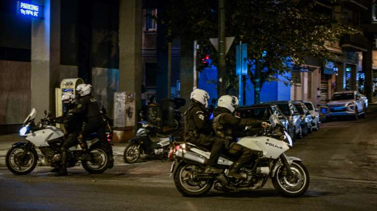 Αποκάλυψη: &quot;Δεν επιτρέπονται πυροβολισμοί&quot; - Τι αναφέρει το μνημόνιο ενεργειών της ΕΛΑΣ για καταδίωξη [Βίντεο]