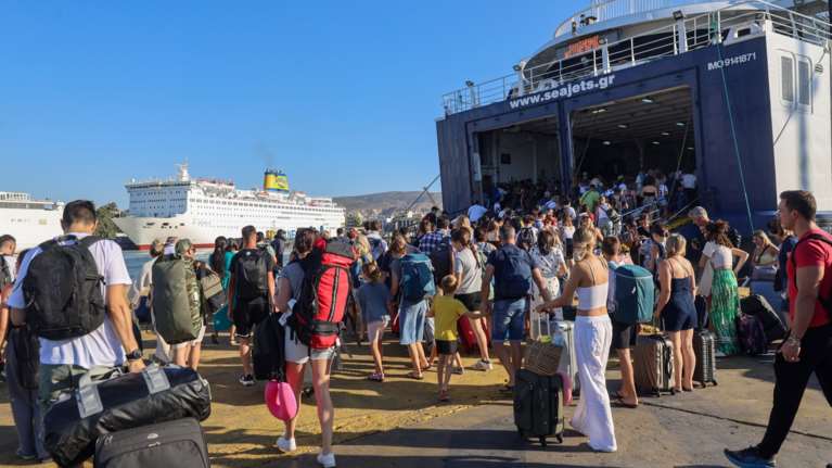 Κανονικά τα ακτοπλοϊκά δρομολόγια από Πειραιά, Ραφήνα και Λαύριο, μετά το απαγορευτικό