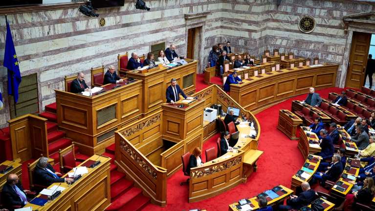 Βουλή: Τι είναι η πρόταση δυσπιστίας που κατέθεσε ο Ανδρουλάκης - Όλη η διαδικασία