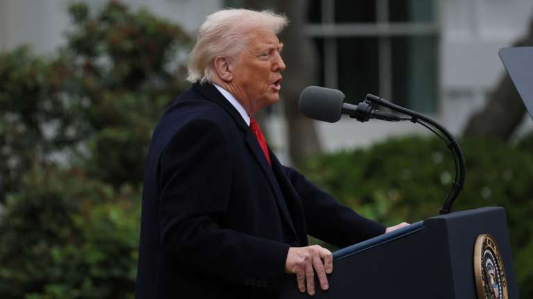 Πρώτη ανάρτηση Τραμπ για τους δασμούς: &quot;Η επέμβαση τελείωσε, ο ασθενής επέζησε και θα γίνει δυνατότερος&quot;