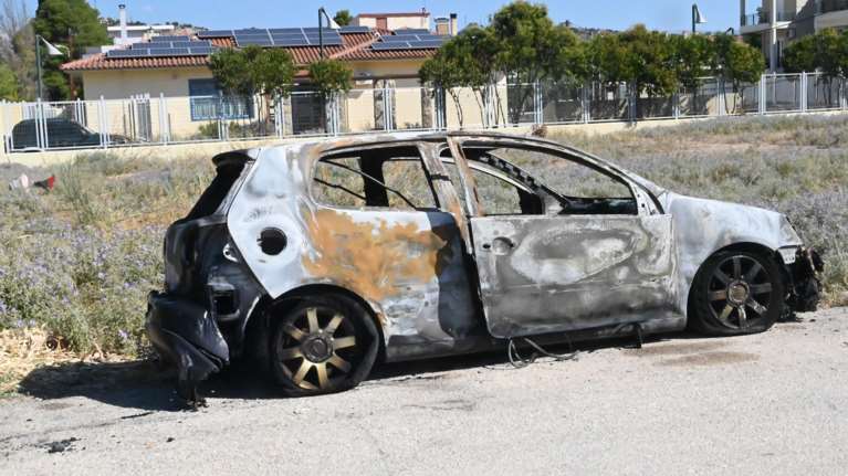 Πιερία: Νεκρός μέσα σε όχημα που τυλίχθηκε στις φλόγες