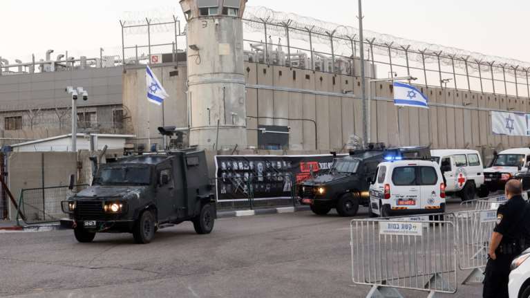 Το Ισραήλ επέστρεψε στη Γάζα ακόμα 30 σορούς Παλαιστινίων