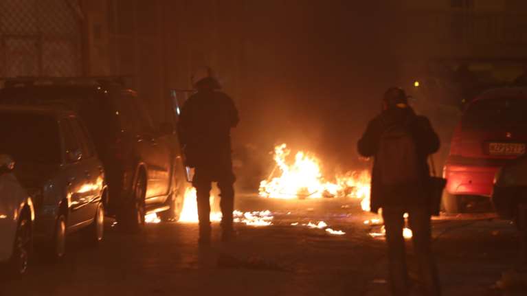 Νέα επεισόδια στη Θεσσαλονίκη: Ρομά καίνε λάστιχα στη Χαλκηδόνα - Έκλεισε η παλιά Εθνική Οδός προς Βέροια