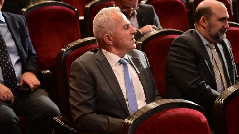 ΣΥΡΙΖΑ: Το παρασκήνιο της αποχώρησης του ναυάρχου Αποστολάκη - Αιφνιδιάστηκε η Κουμουνδούρου