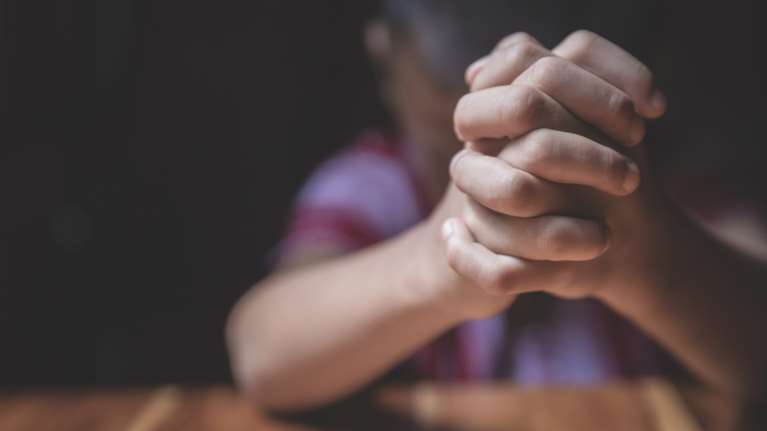 Εφιάλτης για δύο αδέλφια στη Λάρισα: Είχαν καψίματα από τσιγάρο - &quot;Δεν μ’ αγαπάει κανείς&quot;, είπε ο 5χρονος στους γιατρούς