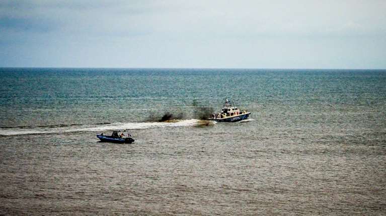 Εύβοια: Δεύτερη μέρα ερευνών για το ελικόπτερο που έπεσε στην παραλία Αχλάδι - Αναζητούνται δύο άτομα