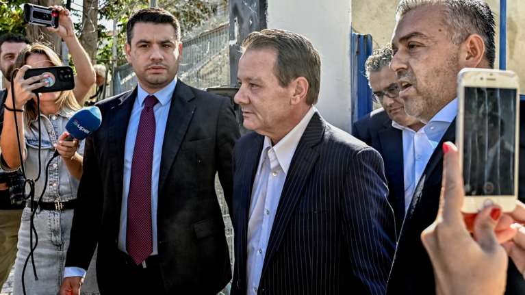 Απόστολος Λύτρας: Μυστήριο με τις 28.000 ευρώ που βρέθηκαν στη βίλα του - Κρυμμένα στα ρούχα του τα χρήματα