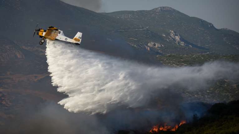 Κύπρος: Σε ύφεση η φωτιά στη Λεμεσό – H Eλλάδα στέλνει δύο Canadair