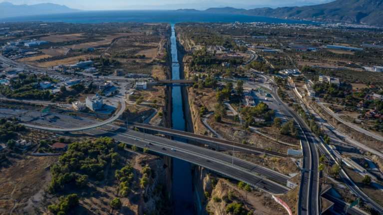 Κόρινθος: Έκλεισε η Διώρυγα του Ισθμού για την επανεκκίνηση των εργασιών αποκατάστασης