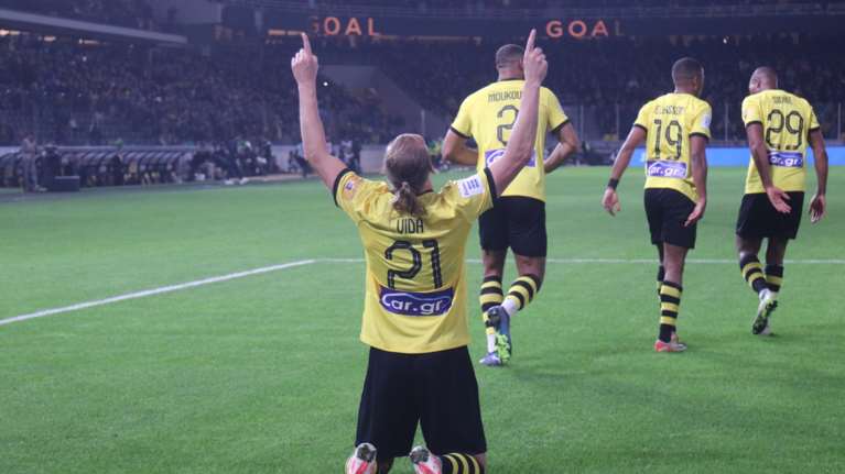 ΑΕΚ-Άρης 1-0: Λύση από Βίντα και πάλι στον πόντο από την κορυφή